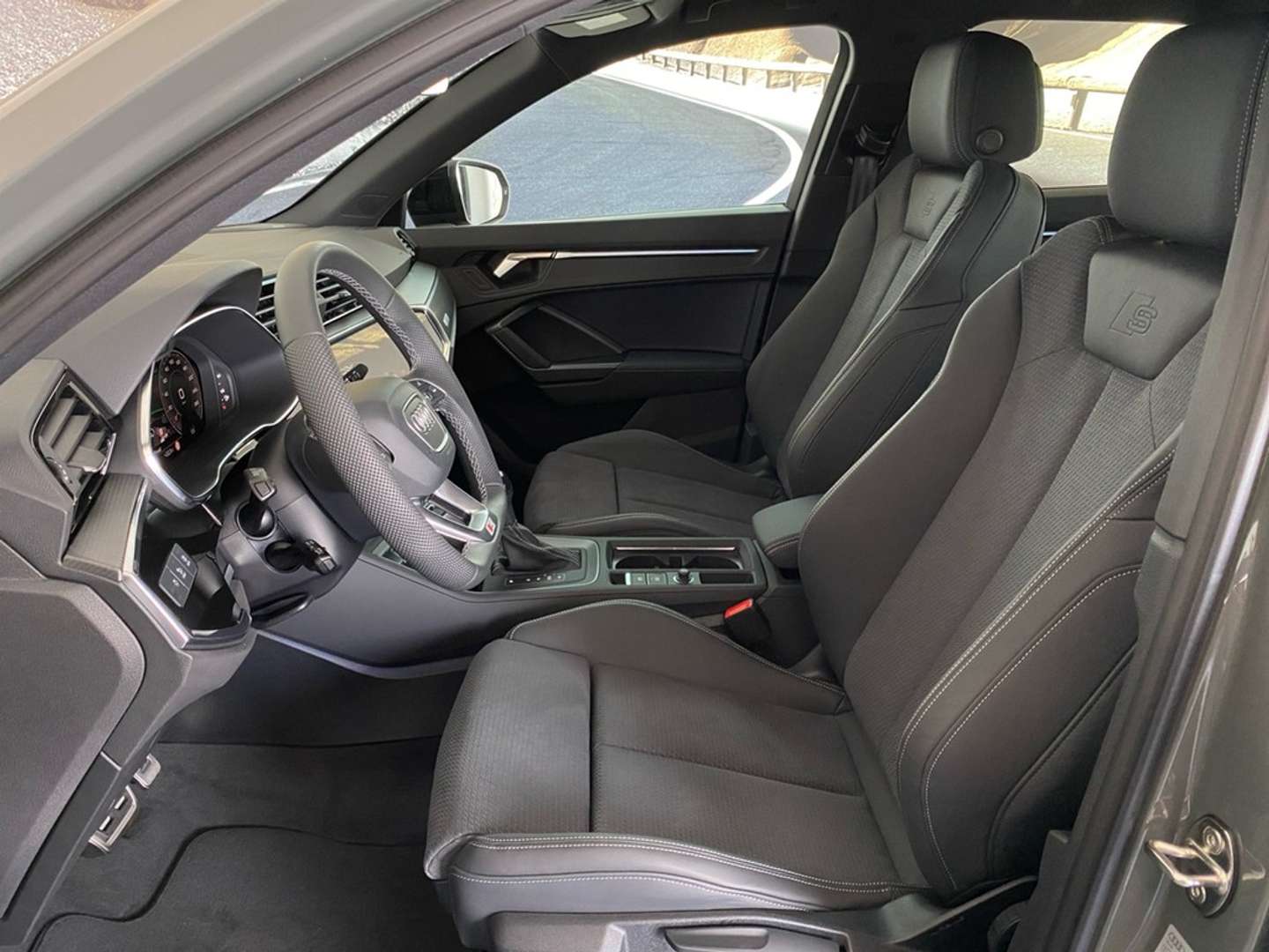 Audi Q3 S Line 35 TDI - 2025 - Joinsteer - #4