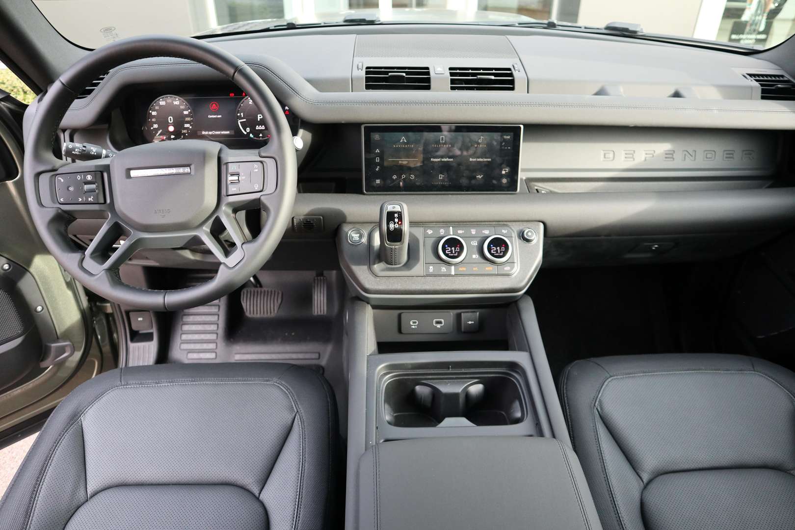 Land Rover Defender D250 X-DYNAMIC SE - 2025 - Joinsteer - #4