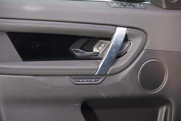 Land Rover Discovery Sport P300e SE — photo 6