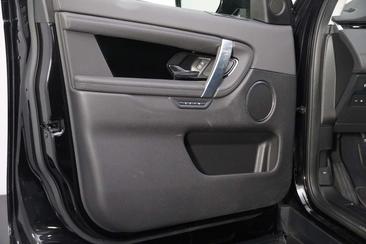 Land Rover Discovery Sport P300e SE — photo 7