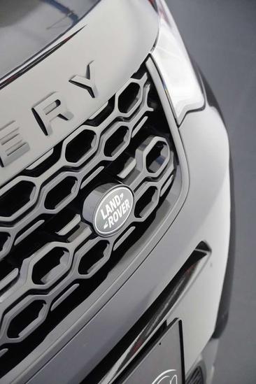 Land Rover Discovery Sport P300e SE — photo 19