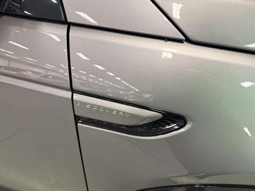 Land Rover Discovery Sport R-DYNAMIC P300e — photo 11