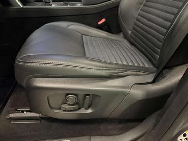Land Rover Discovery Sport R-DYNAMIC P300e — photo 19
