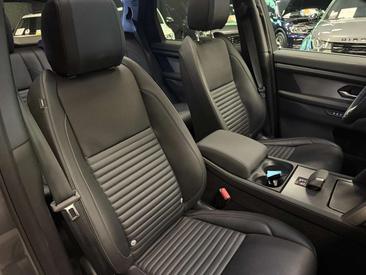 Land Rover Discovery Sport R-DYNAMIC P300e — photo 24