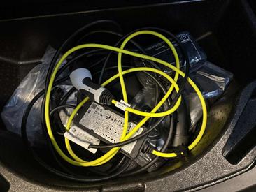 Land Rover Discovery Sport R-DYNAMIC P300e — photo 29