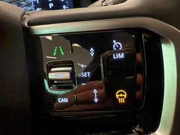 Land Rover Discovery Sport R-DYNAMIC P300e — photo 36