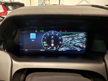 Land Rover Discovery Sport R-DYNAMIC P300e — photo 38