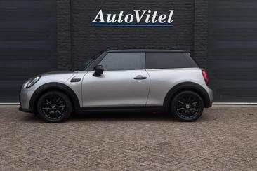 Mini Cooper SE Comfort Access Electric — photo 6