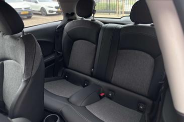 Mini Cooper SE Comfort Access Electric — photo 11