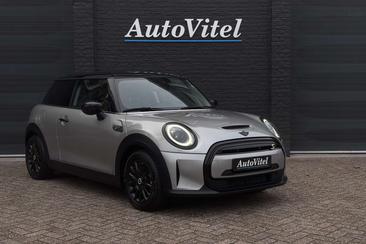 Mini Cooper SE Comfort Access Electric — photo 13
