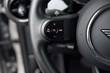 Mini Cooper SE Comfort Access Electric — photo 16