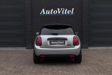 Mini Cooper SE Comfort Access Electric — photo 23