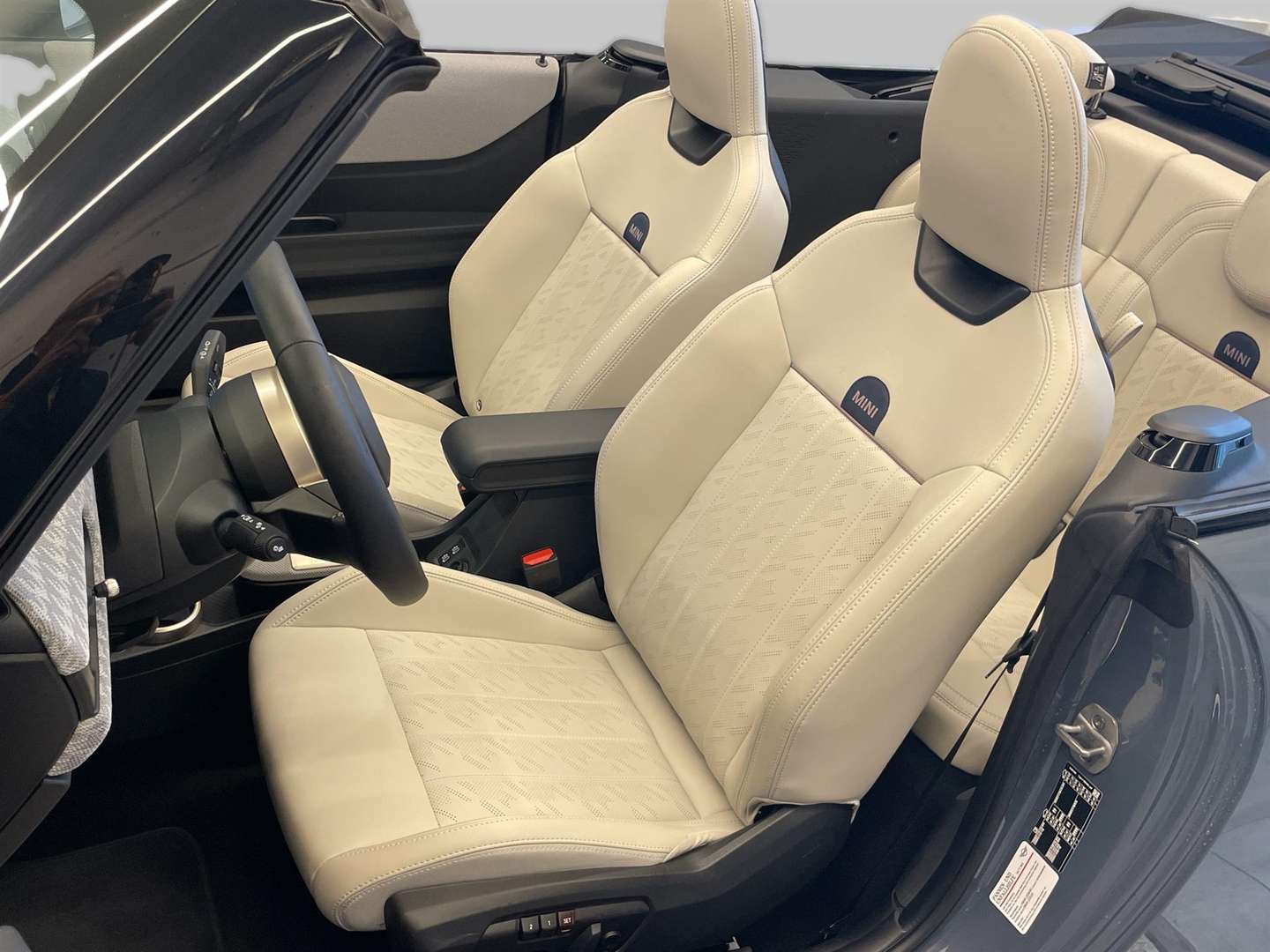 Mini Cabrio Cooper S - 2024 - Joinsteer - #12