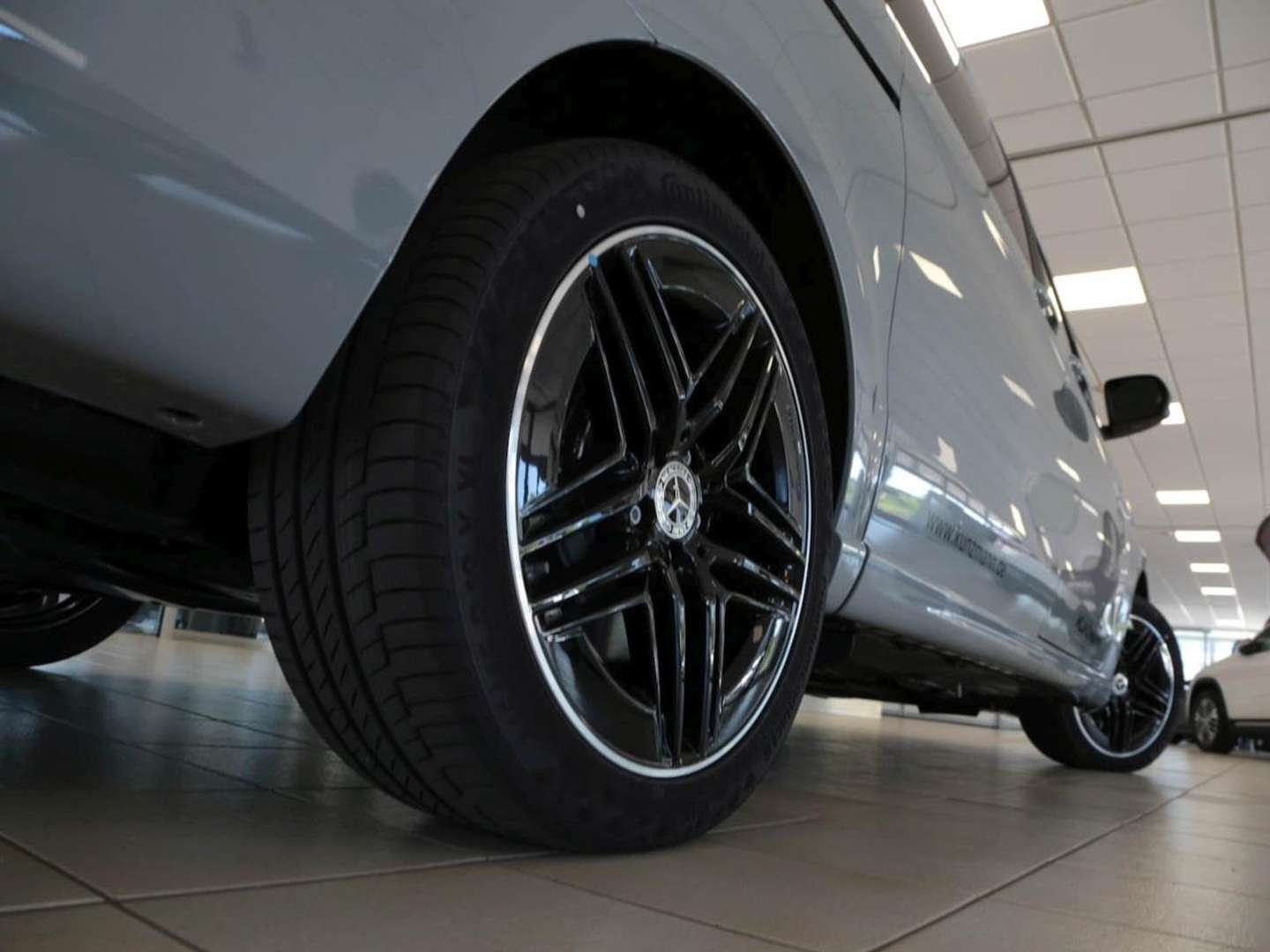 Mercedes V 300 300 Avantgarde - 2025 - Joinsteer - #5