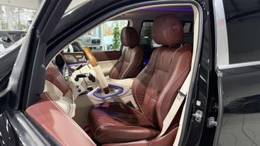 Mercedes GLS 600 Maybach — photo 11