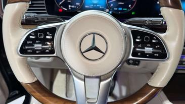 Mercedes GLS 600 Maybach — photo 17