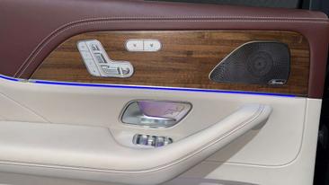 Mercedes GLS 600 Maybach — photo 34