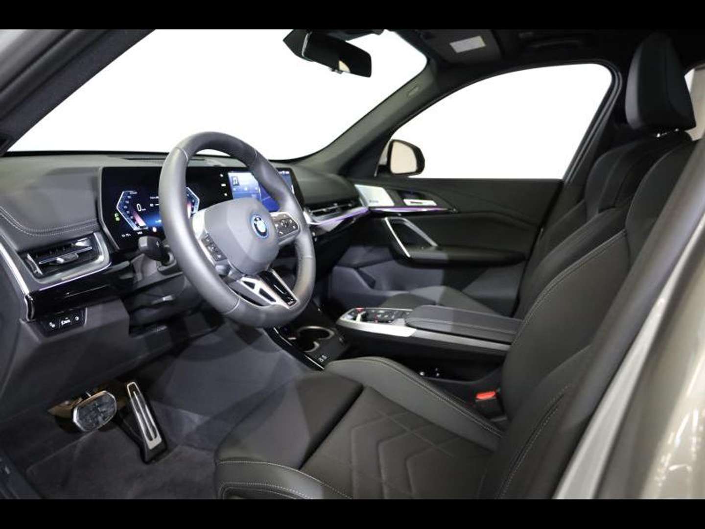 BMW IX1 M Sport EDrive20 - 2025 - Joinsteer - #5