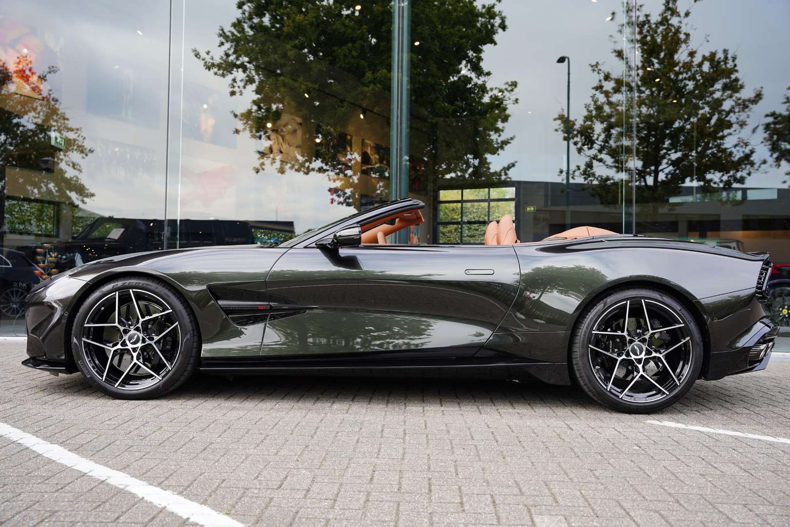 Aston Martin Vanquish Volante 5.2 V12 MY 26 - 2025 - Joinsteer - #1
