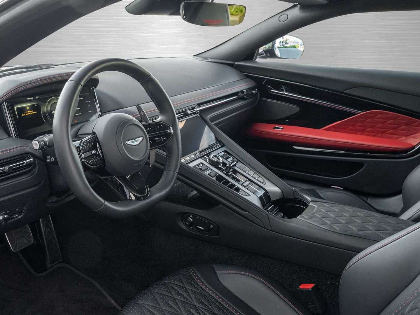 Aston Martin DB12 V8 Coupé Carbon Ceramic - 2024 - Joinsteer - #4