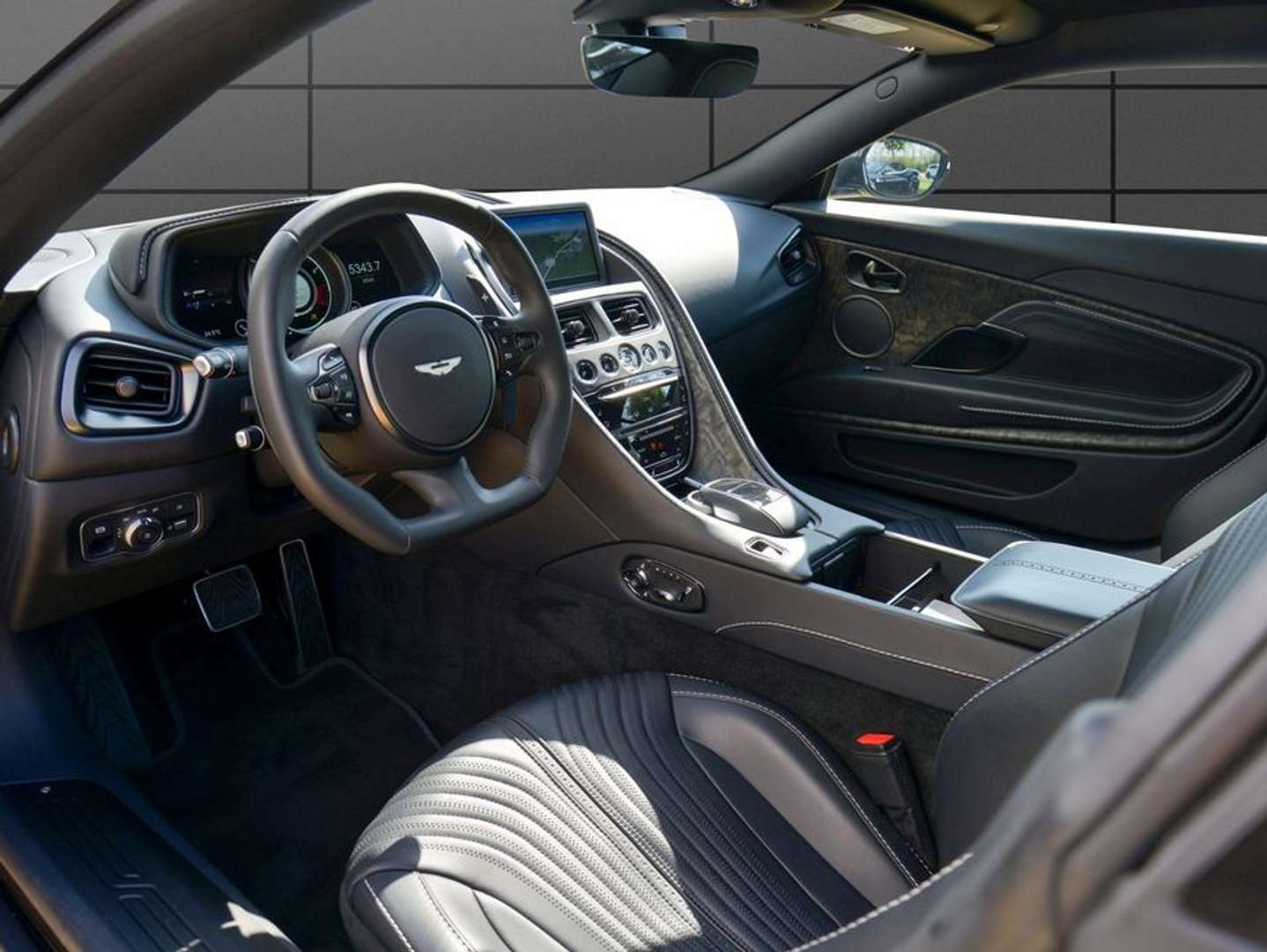 Aston Martin DB11 Coupé V8 - 2023 - Joinsteer - #3