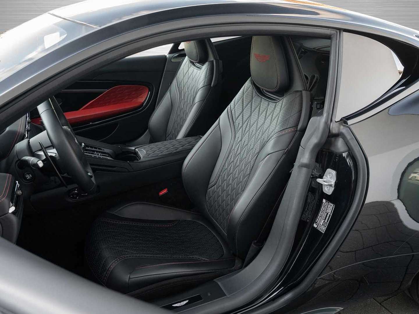 Aston Martin DB12 V8 Coupé Carbon Ceramic - 2024 - Joinsteer - #12