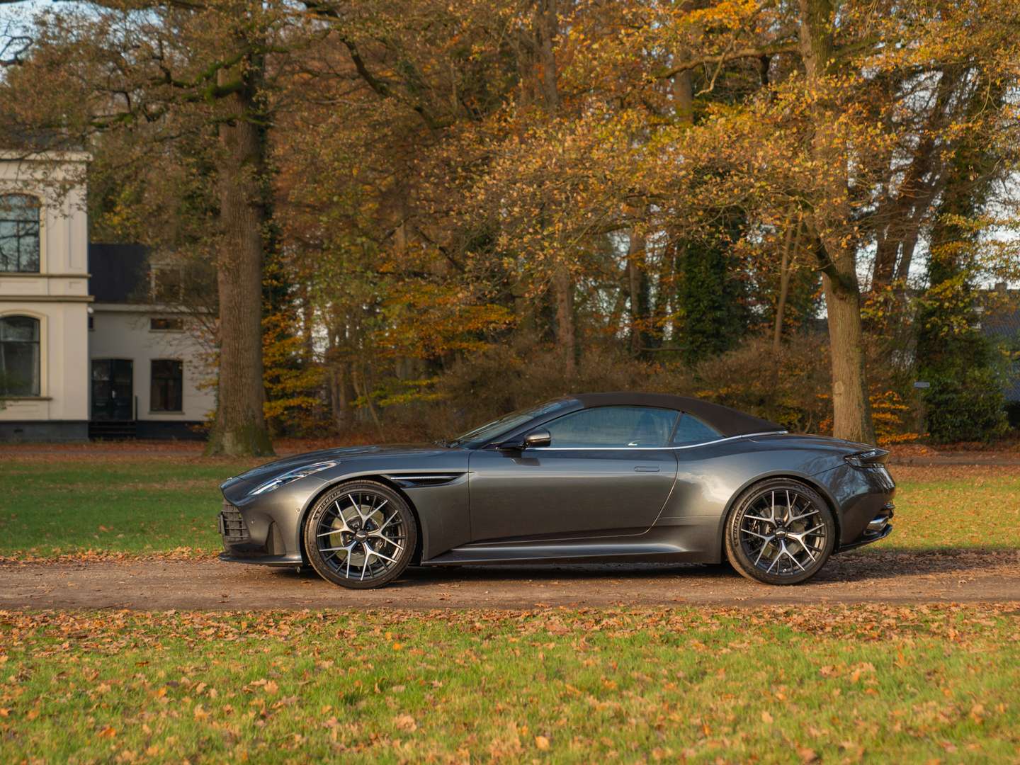 Aston Martin DB12 Volante 4.0 V8 - 2025 - Joinsteer - #2