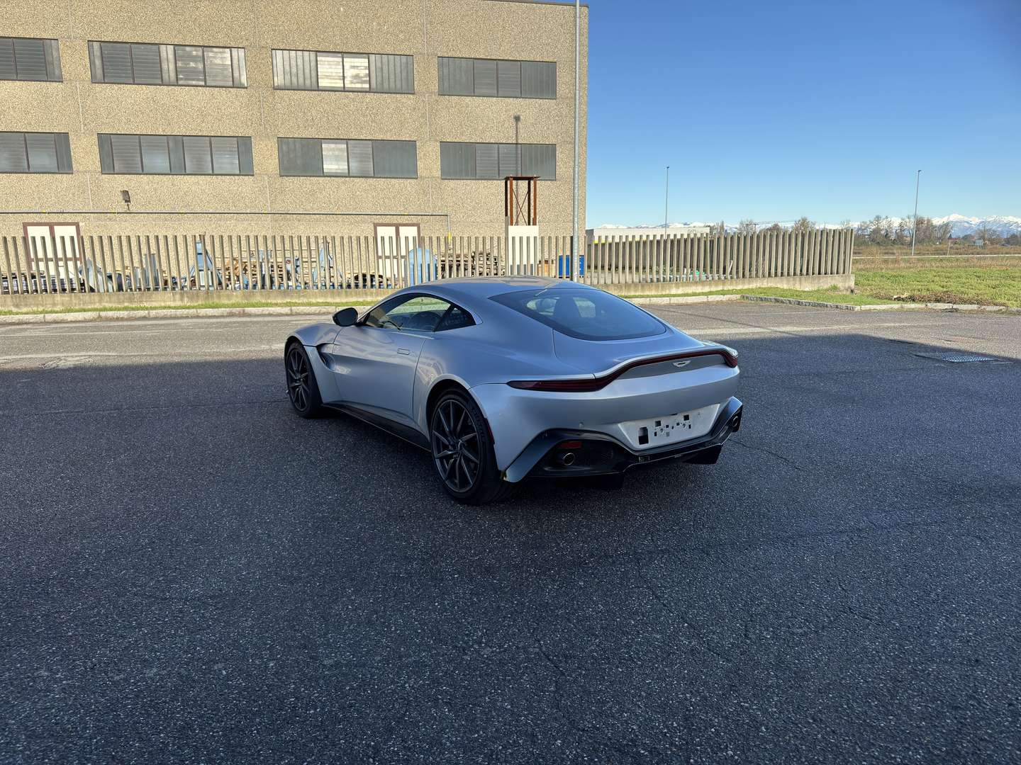 Aston Martin Vantage Coupe 4.0 V8 Auto - 2020 - Joinsteer - #3