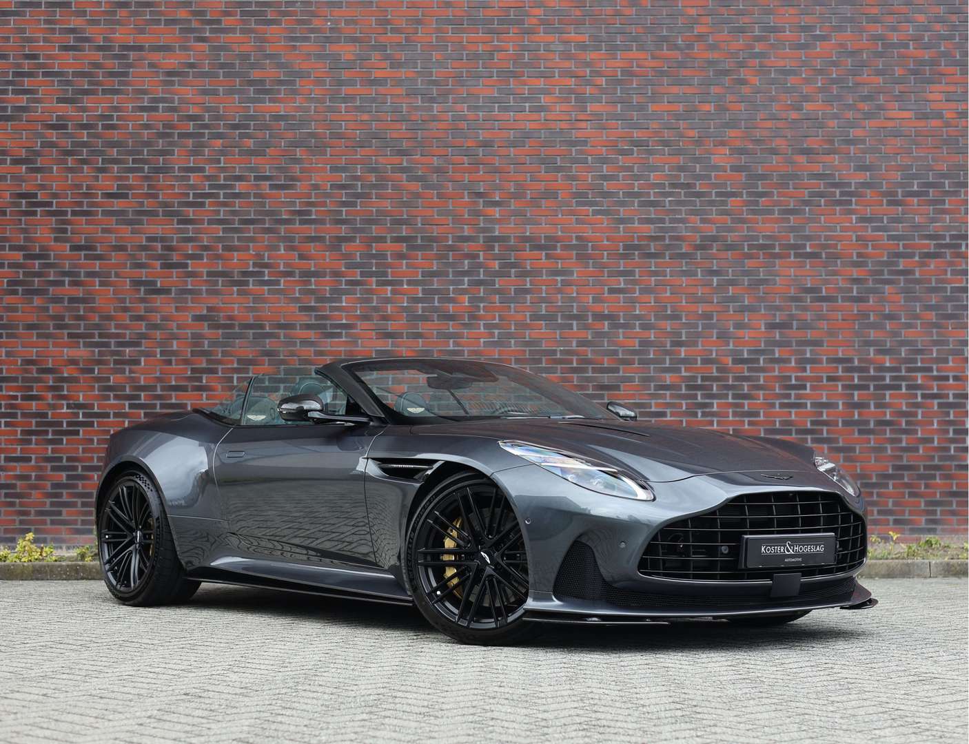 Aston Martin DB12 Volante 4.0 V8 Carbon Pack - 2025 - Joinsteer - #1