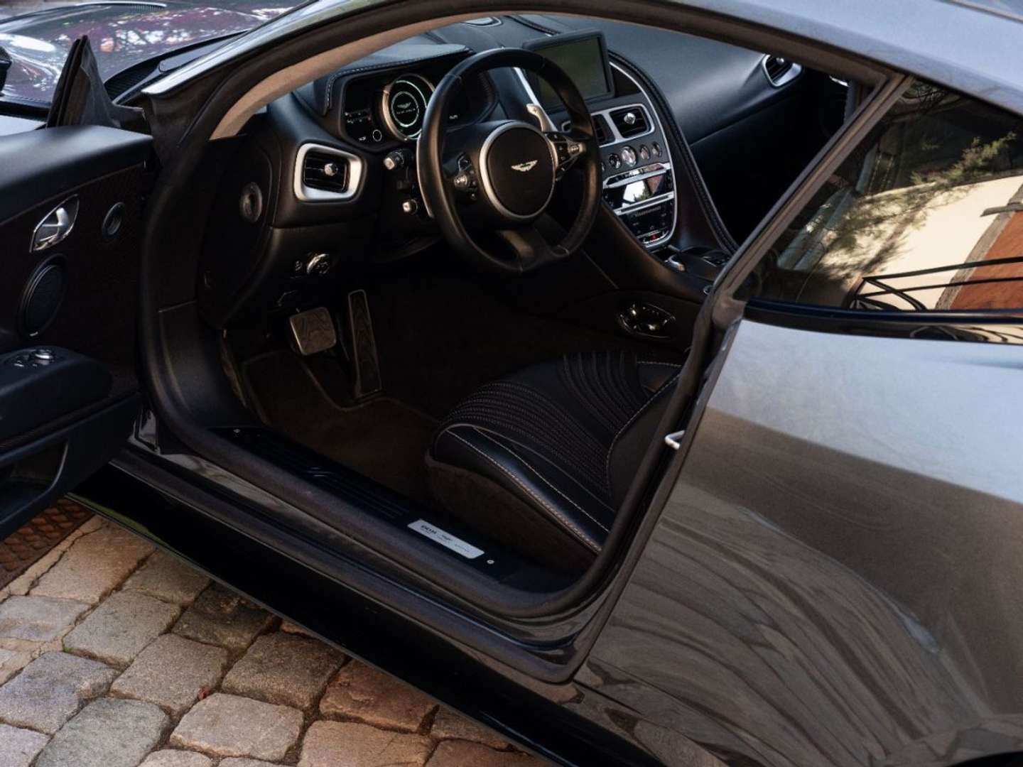 Aston Martin DB11 V12 Launch Edition - 2017 - Joinsteer - #14