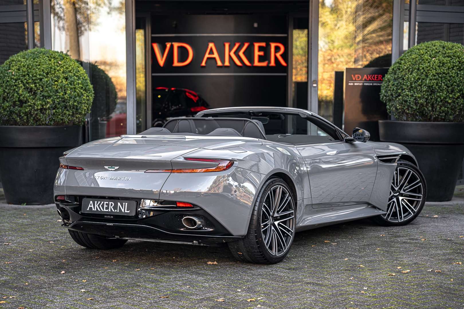 Aston Martin DB12 Volante V8 Lux Quilting - 2024 - Joinsteer - #2