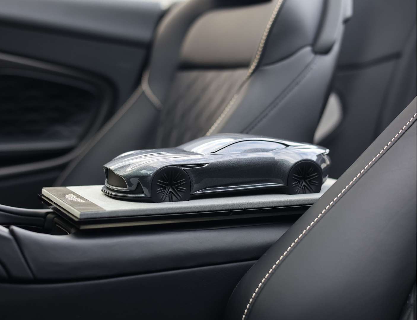 Aston Martin DB12 Volante 4.0 V8 Carbon Pack - 2025 - Joinsteer - #5