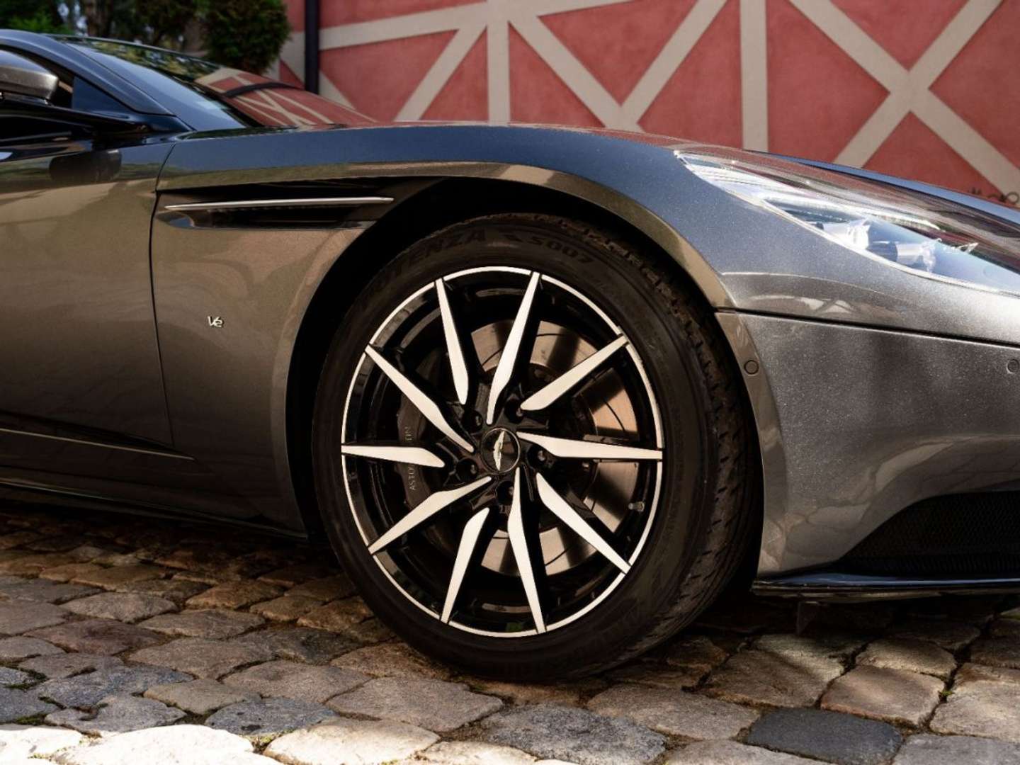 Aston Martin DB11 V12 Launch Edition - 2017 - Joinsteer - #21