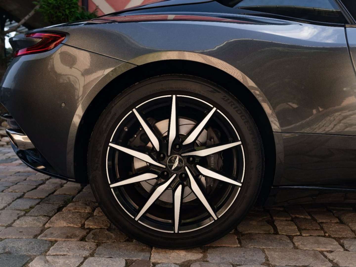 Aston Martin DB11 V12 Launch Edition - 2017 - Joinsteer - #22