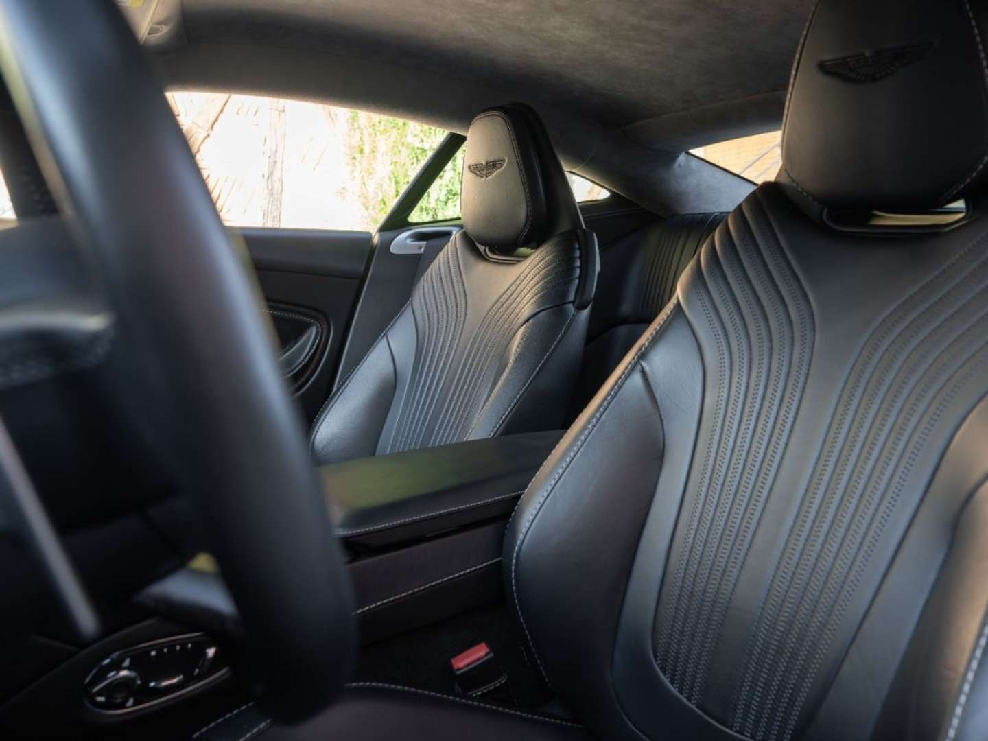 Aston Martin DB11 V12 Launch Edition - 2017 - Joinsteer - #29