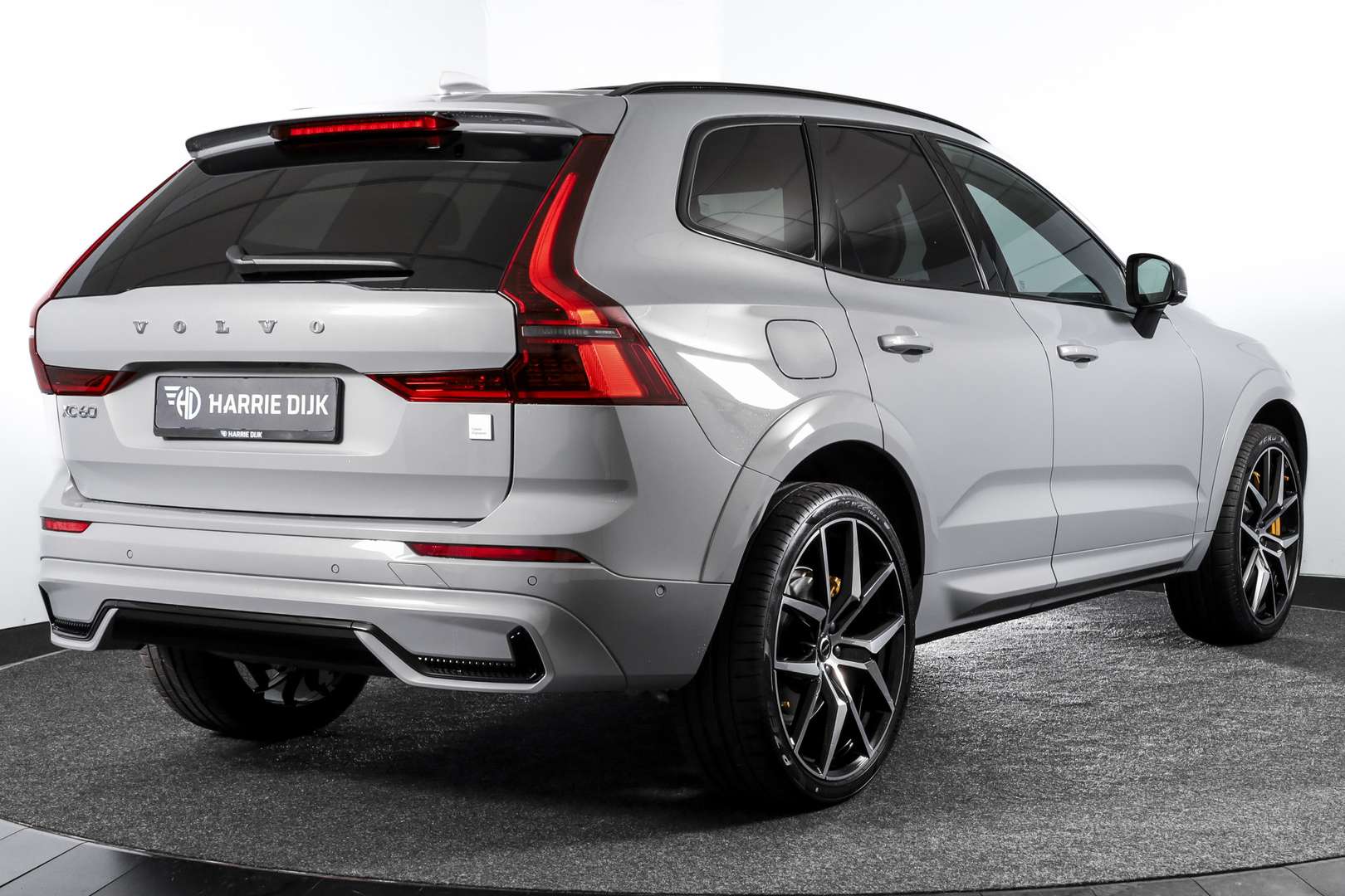 Volvo XC60 T8 Recharge Polestar Engineered - 2025 - Joinsteer - #1