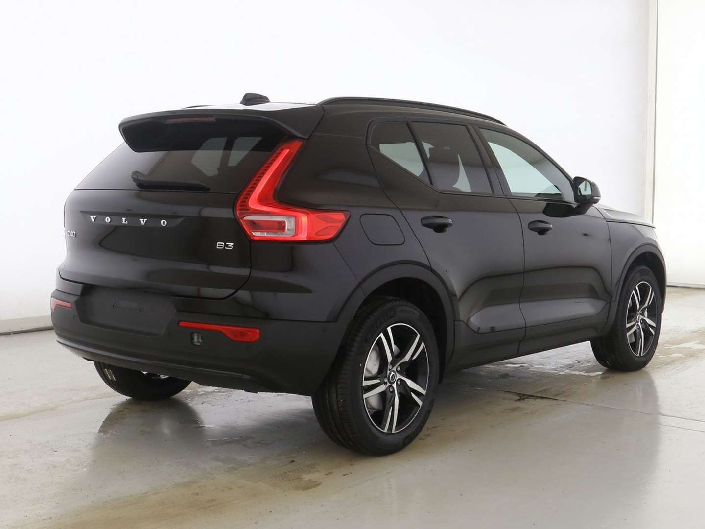 Volvo XC40 B3 Momentum - 2025 - Joinsteer - #2