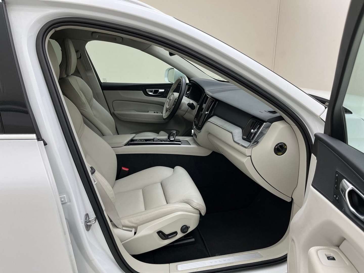 Volvo XC60 B4 - 2023 - Joinsteer - #5