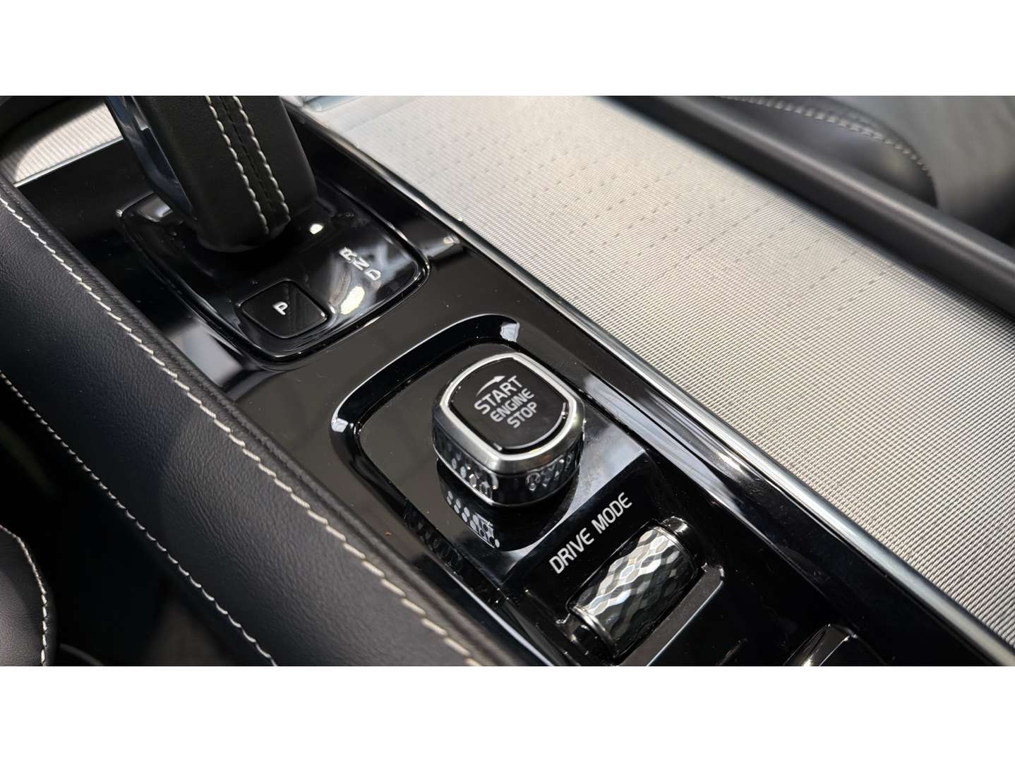 Volvo XC90 T8 Recharge R-Design - 2021 - Joinsteer - #25