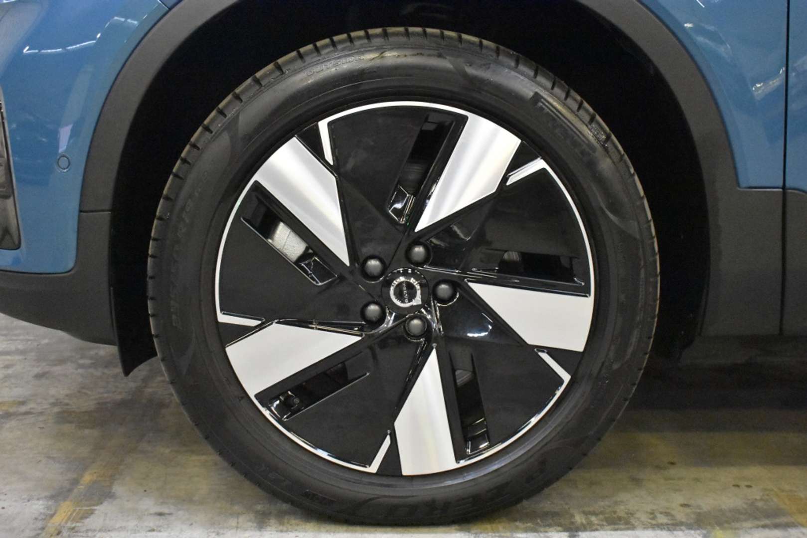 Volvo EX40 Recharge Ultimate - 2025 - Joinsteer - #4