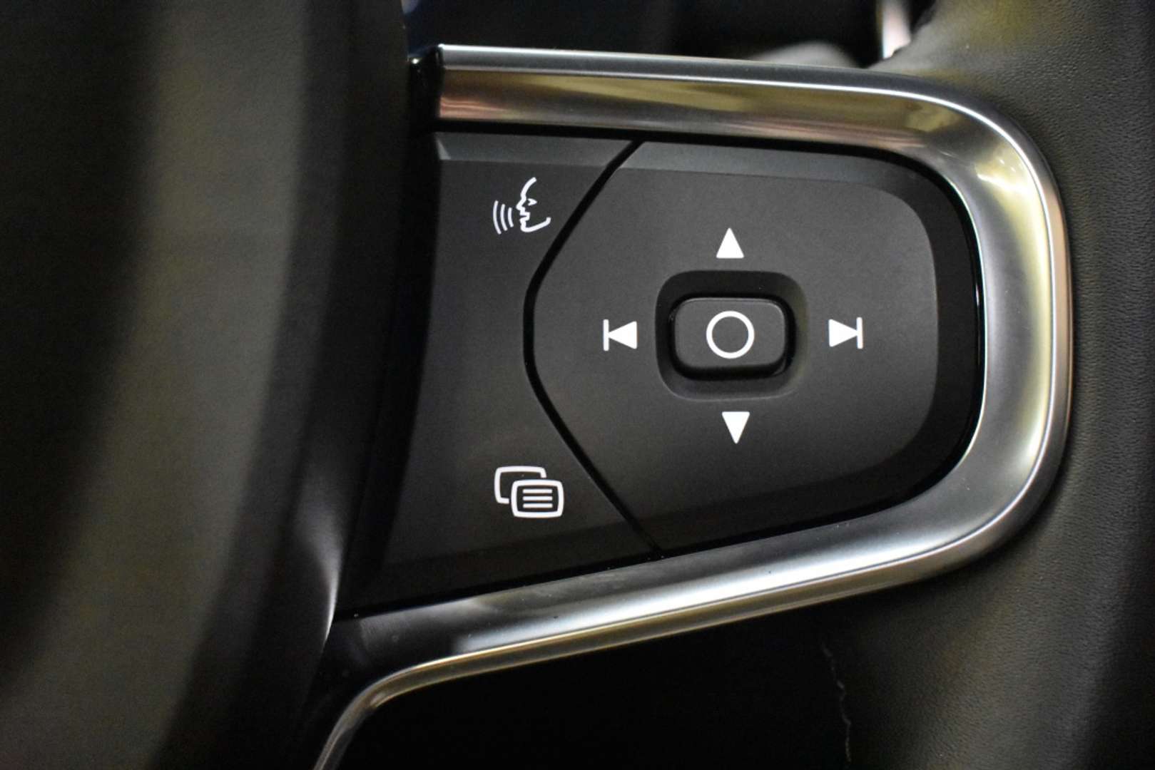 Volvo EX40 Recharge Ultimate - 2025 - Joinsteer - #22