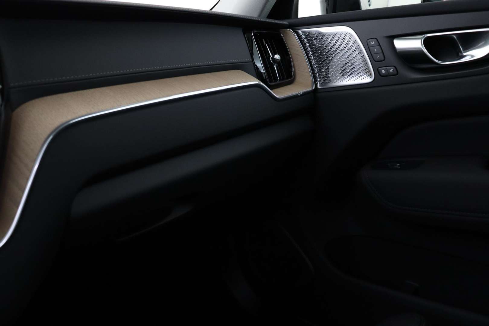 Volvo XC60 T6 Recharge Ultimate - 2025 - Joinsteer - #19