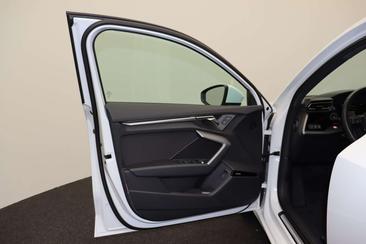 Audi A3 Sportback 35 TDI — photo 6