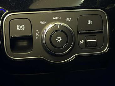 Mercedes Classe A 35 AMG Line — photo 25
