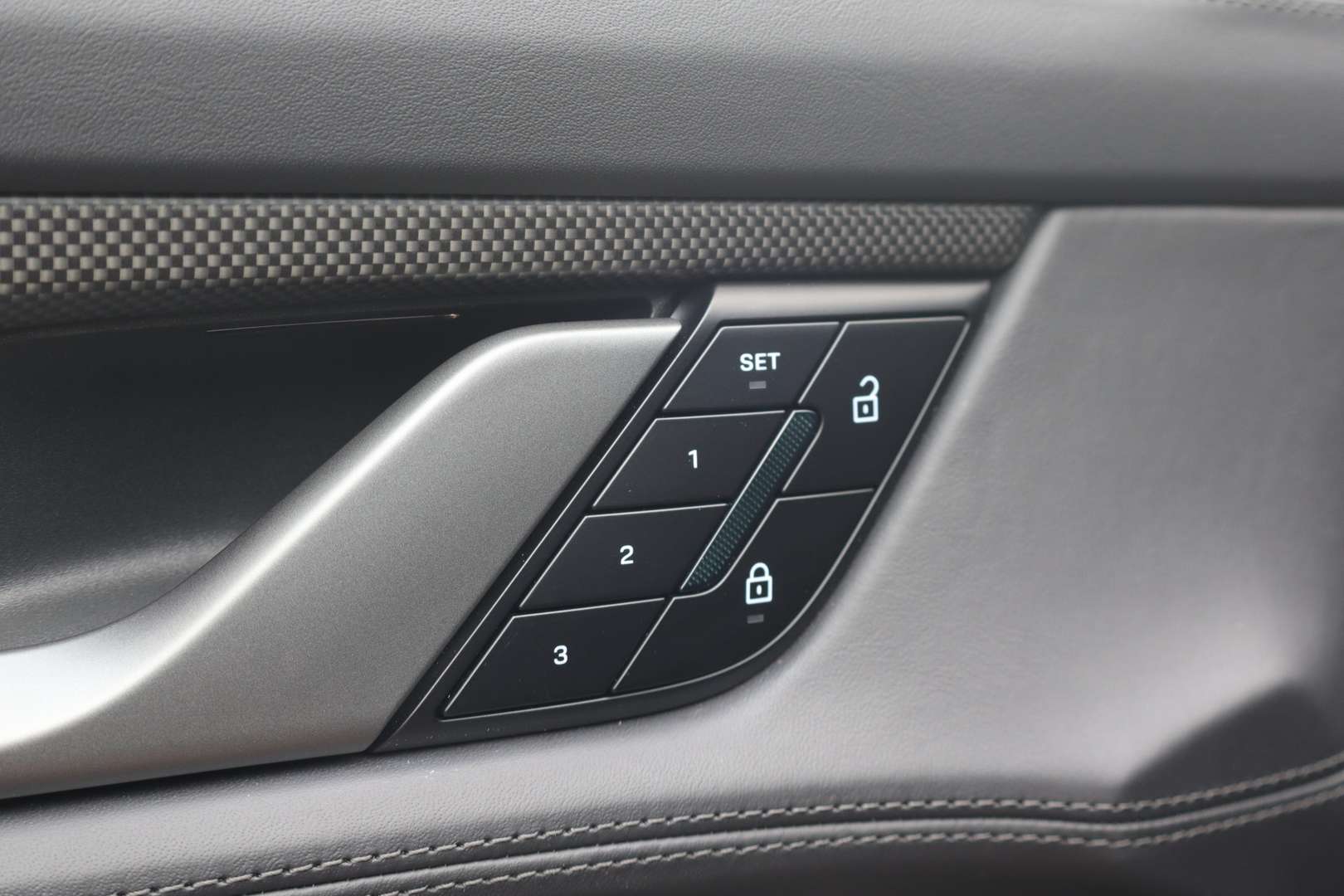 Porsche Taycan Turbo S Cross Turismo - 2023 - Joinsteer - #25