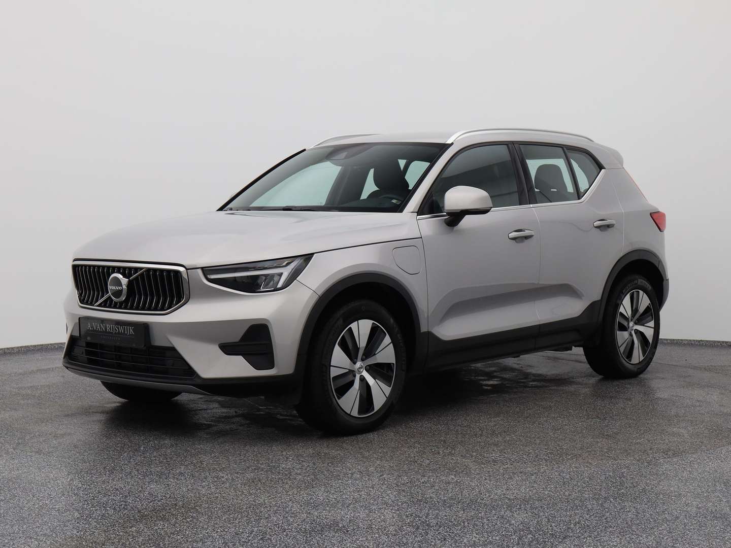Volvo XC40 T4 Recharge Core - 2023 - Joinsteer - #1