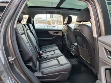 Audi Q7 55 TFSI — photo 15