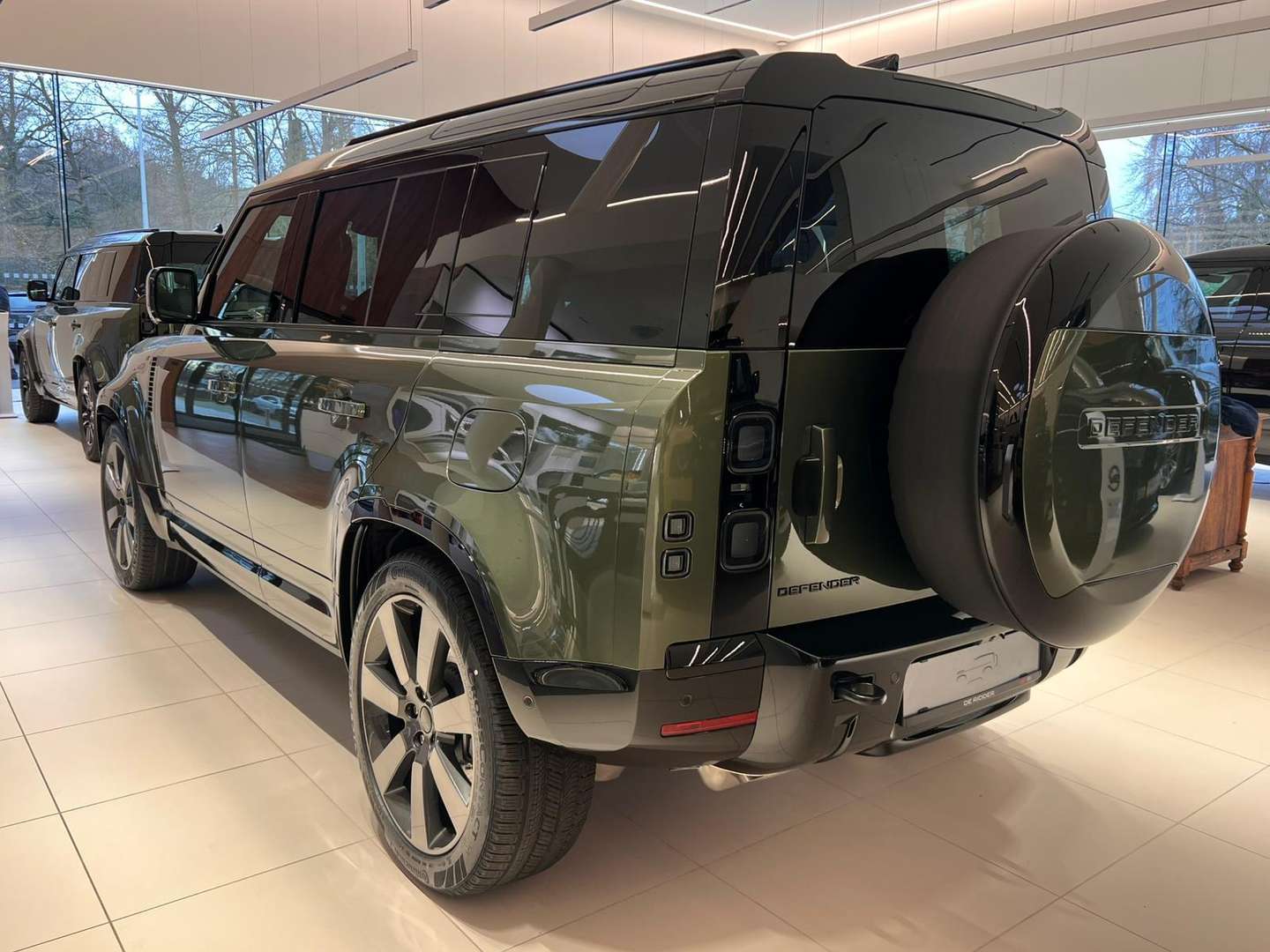 Land Rover Defender X-Dynamic HSE P300e - 2025 - Joinsteer - #3