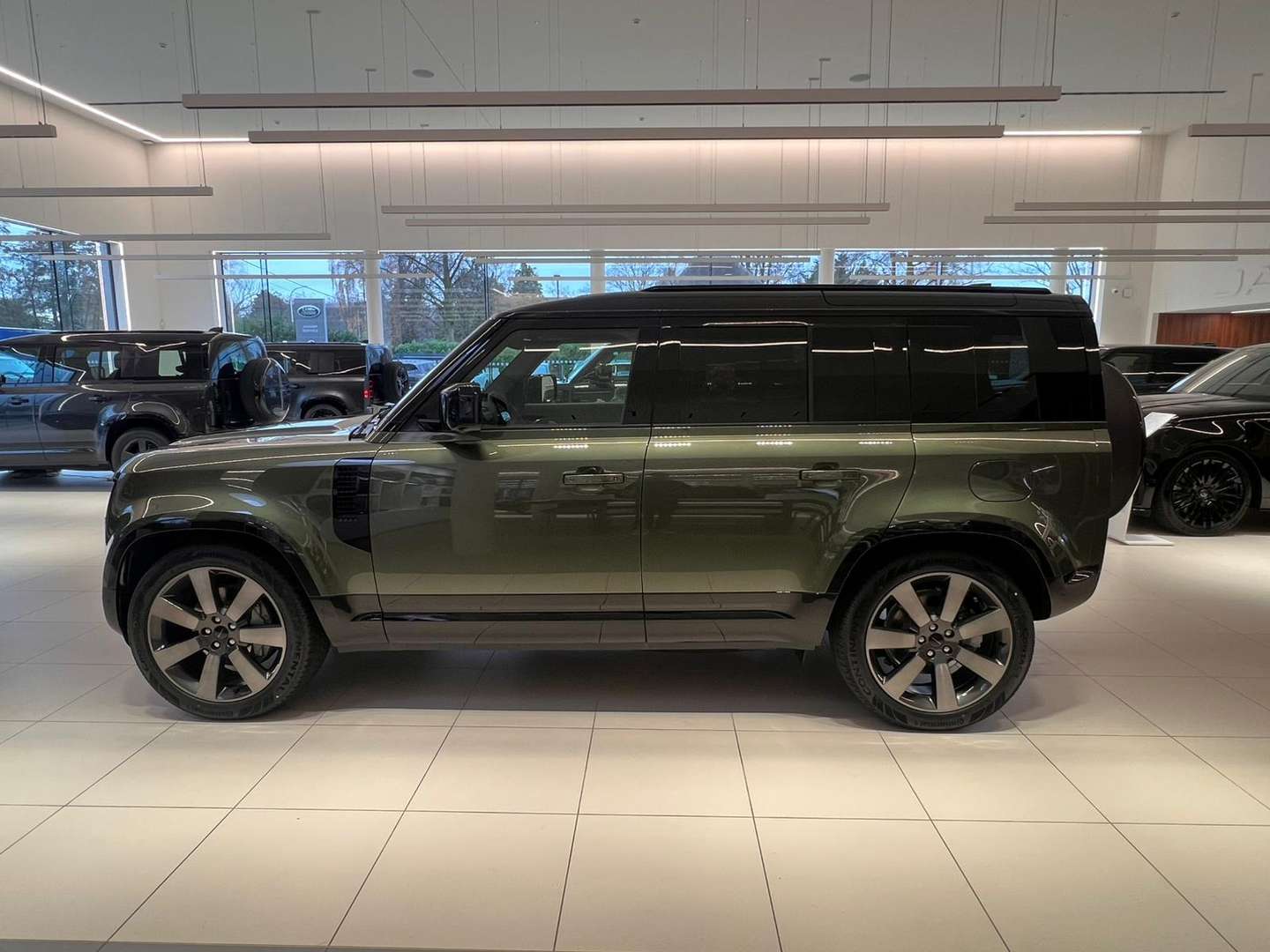 Land Rover Defender X-Dynamic HSE P300e - 2025 - Joinsteer - #4