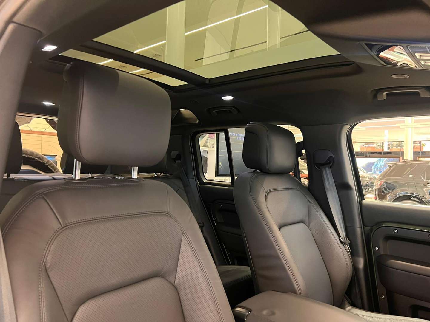 Land Rover Defender X-Dynamic HSE P300e - 2025 - Joinsteer - #14